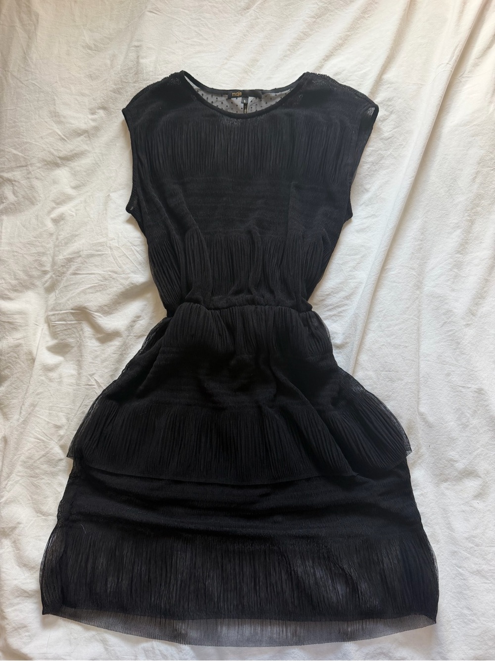 Maje Elegant Black Pleated Midi Dress with Elastic Waist